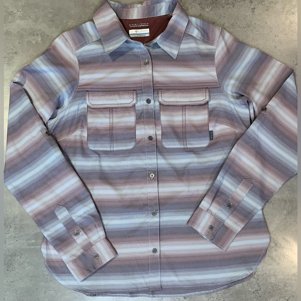 Columbia Women’s  Omni-Wick Button Up Shirt with Vented Back, Size M